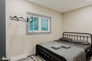 Room - 3-Bedroom Cottage #1 (Nobel)