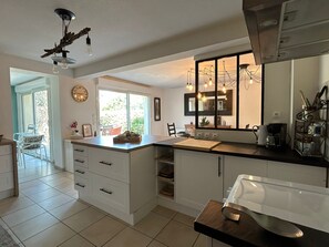 Private kitchen - Villa Nectar ~ Garden ~ Parking ~ Air Conditioning (Beauzelle)