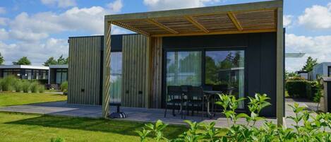 House | Outdoor dining