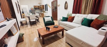 Fabulous 2-bedroom house in El Estor perfect for relaxing stays
