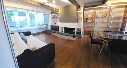 Urban oasis. Plenty of space, comfort, quiet and security.