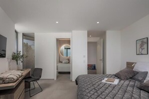 4 Schlafzimmer, Bügeleisen/Bügelbrett, WLAN, Bettwäsche