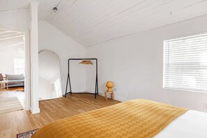 Room - Close to Downtown — The Cozy Bungalow (Austin)