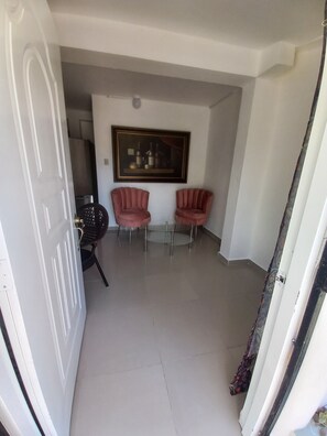 Interior - Apartment near the Monumento. 35 m2. Newly renovated with lots of new equipment. (Santiago de los Caballeros)