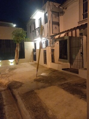 Property grounds - Apartment near the Monumento. 35 m2. Newly renovated with lots of new equipment. (Santiago de los Caballeros)