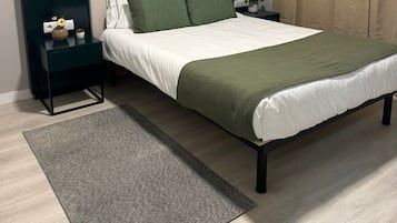 Iron/ironing board, travel cot, free WiFi, bed sheets
