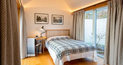 Hiraeth Manor - Five Bedroom Villa, Sleeps 10
