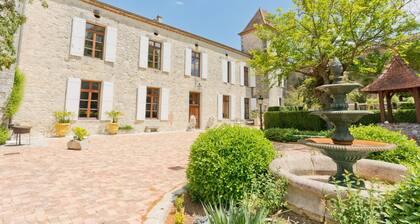Chateau Trieux - Cinq Chambres , Couchages 10