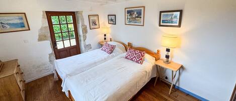 4 Schlafzimmer, Bügeleisen/Bügelbrett, WLAN, Bettwäsche
