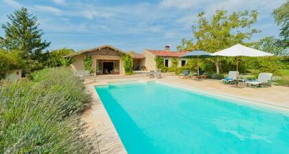 Maison Tauzia - Quatre Chambres Villa, Couchages 8