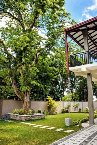  Araliya Villa- Luxury 3-Bedrooms, Private Pool & Sea Views. Breakfast Included.