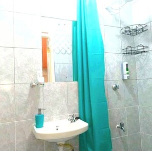 Handtücher, Seife, Toilettenpapier
