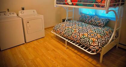 Lovely 2-bedroom house with AC in beautiful St. Cloud