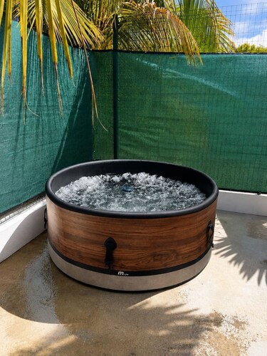 Villa Nelly beachfront Stay