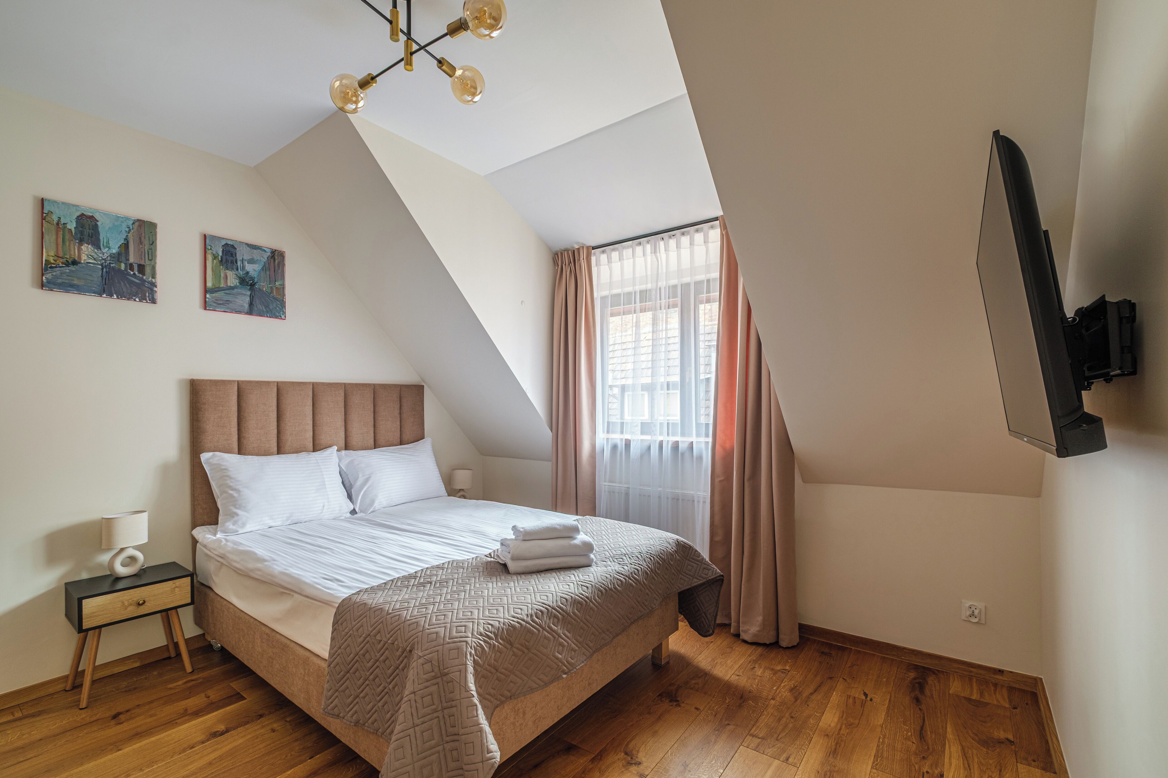 Classic-Zimmer | Allergikerbettwaren, Verdunkelungsvorhänge, schallisolierte Zimmer