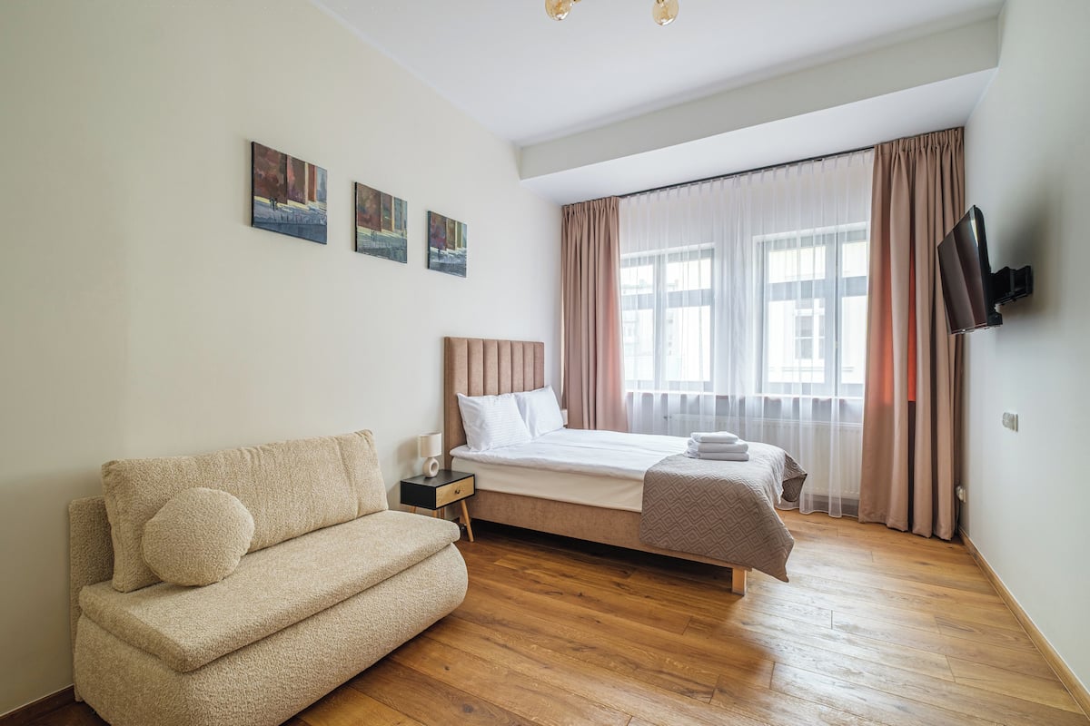 Quarto quádruplo luxo | Roupas de cama antialérgicas, cortinas blackout, quartos à prova de som