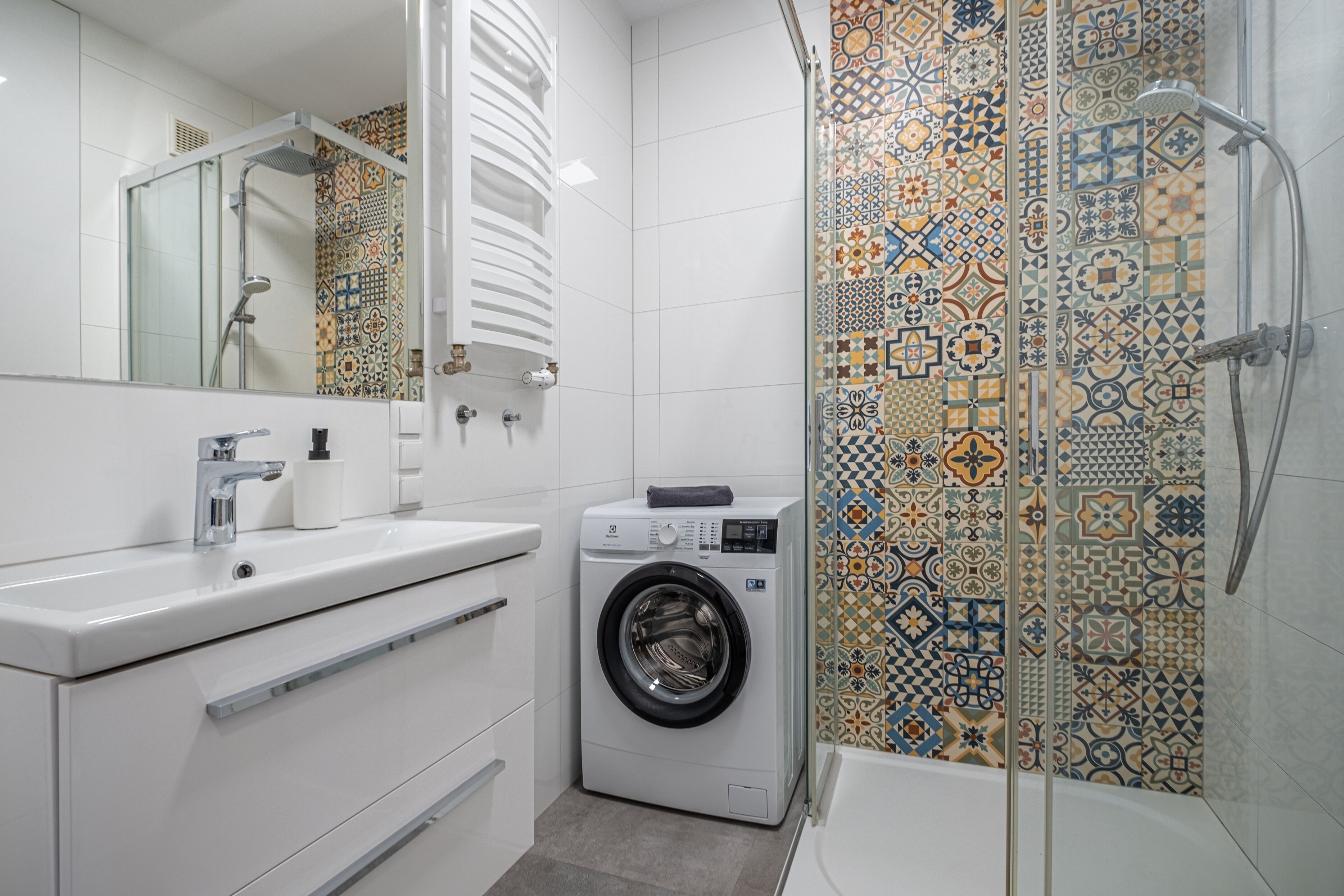 Hair dryer, towels, soap, shampoo