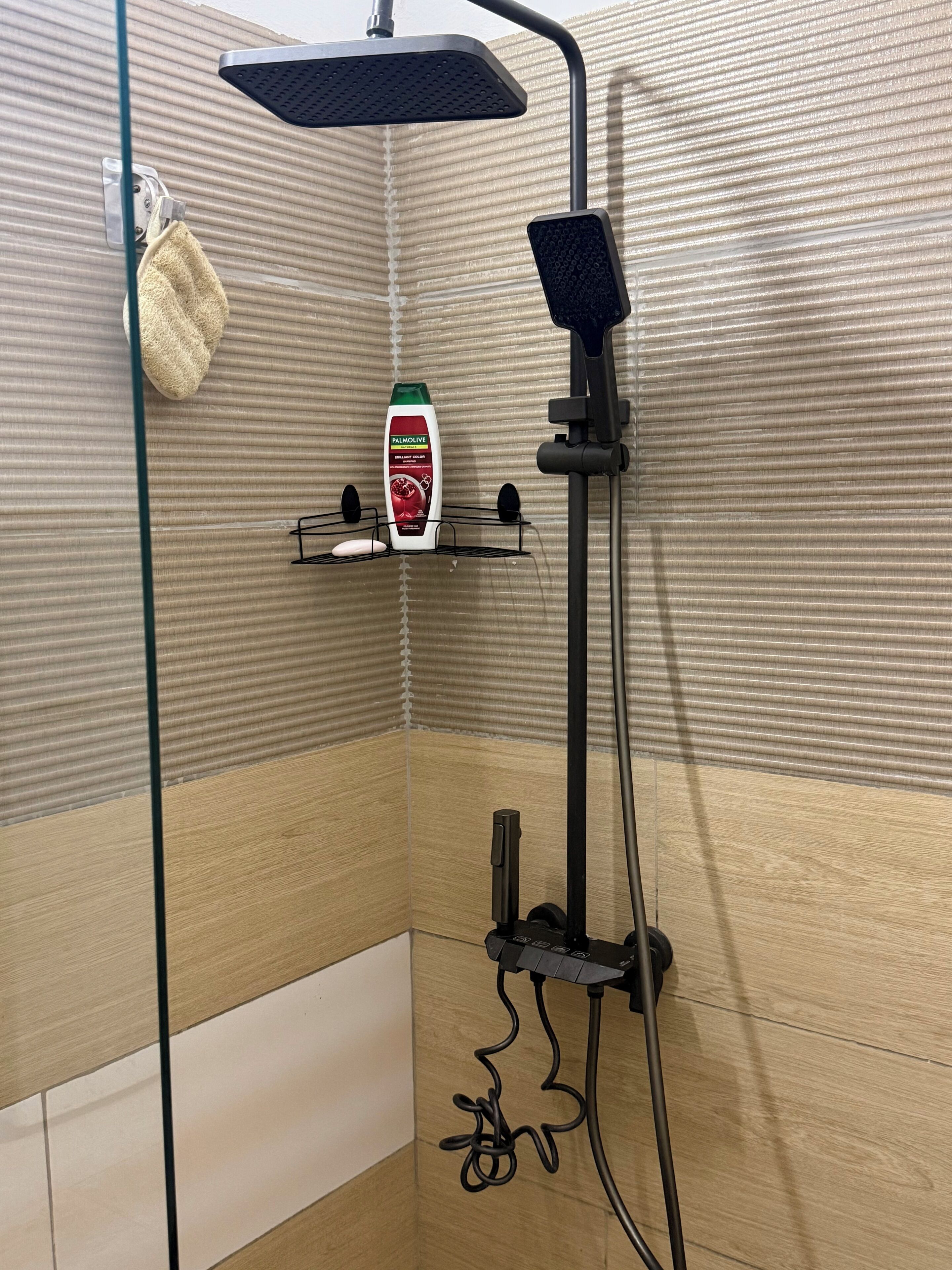 Doccia, asciugacapelli, bidet, asciugamani