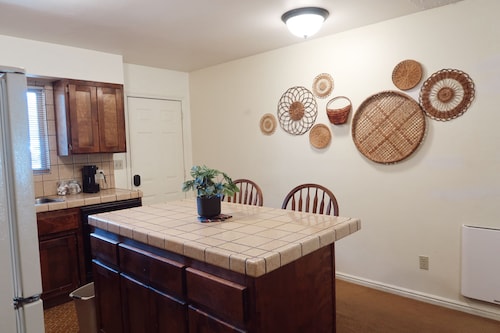 Cozy 2-bedroom condo in peaceful Parowan