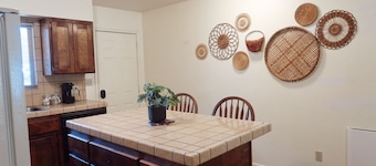 Cozy 2-bedroom condo in peaceful Parowan
