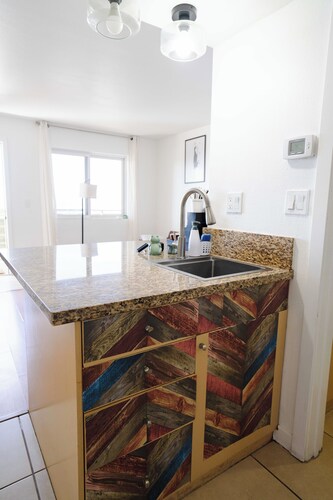 Stylish King Suite • Bay View • Near Downtown SD