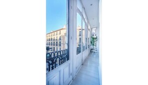 Interior - Elegant Plaza Mayor Apartment Historic Charm in the Heart of Madrid (Madrid)