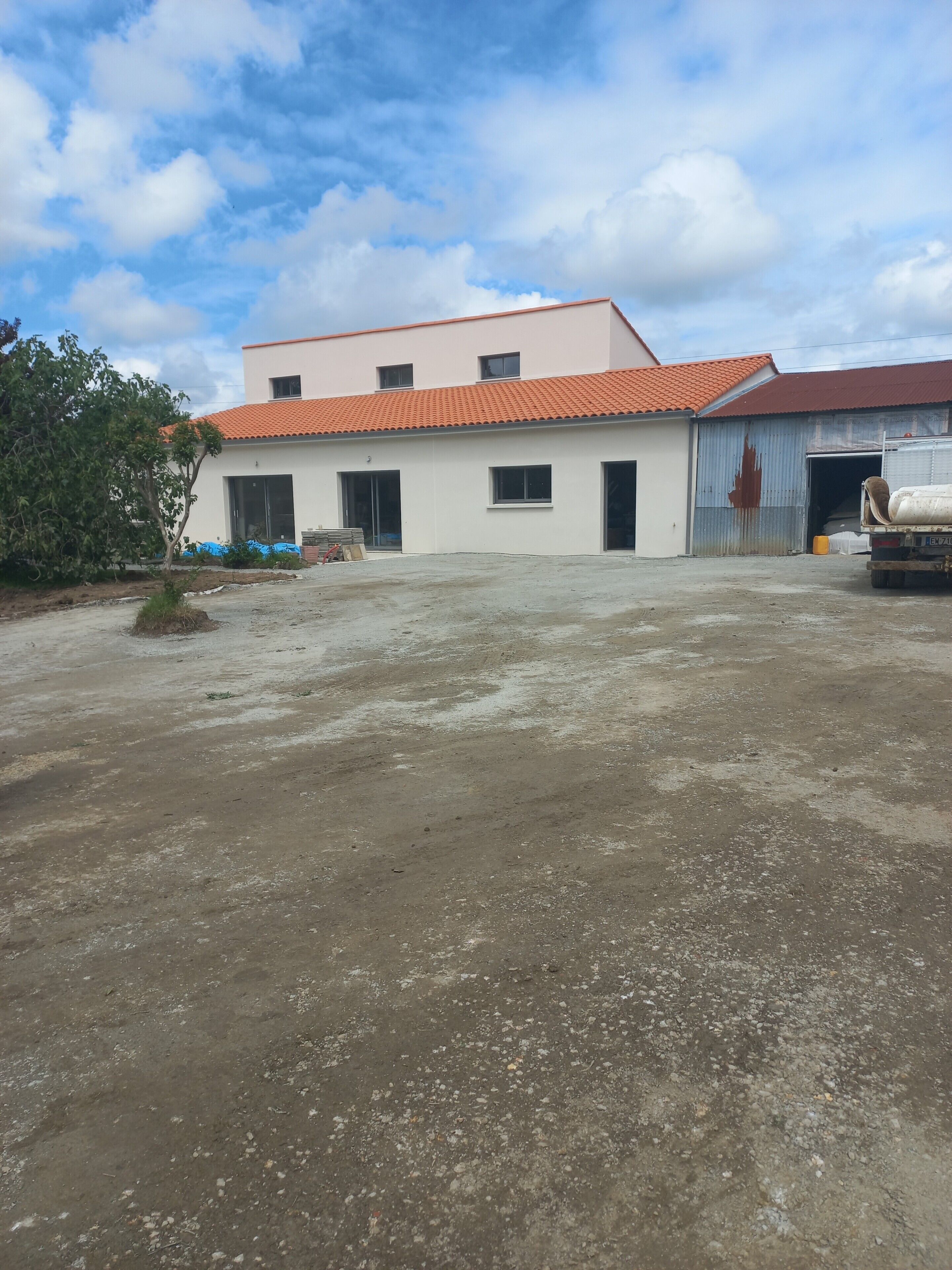 Exterior. Holiday Home “L'Or du Temps” with Private Terrace, Garden and Wi-Fi