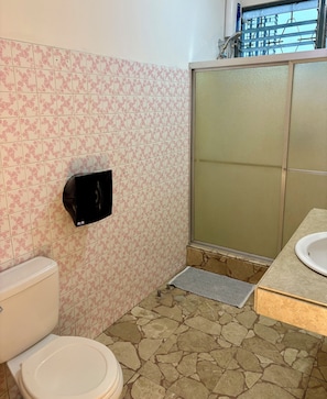 Bathroom - Luca  (San José)