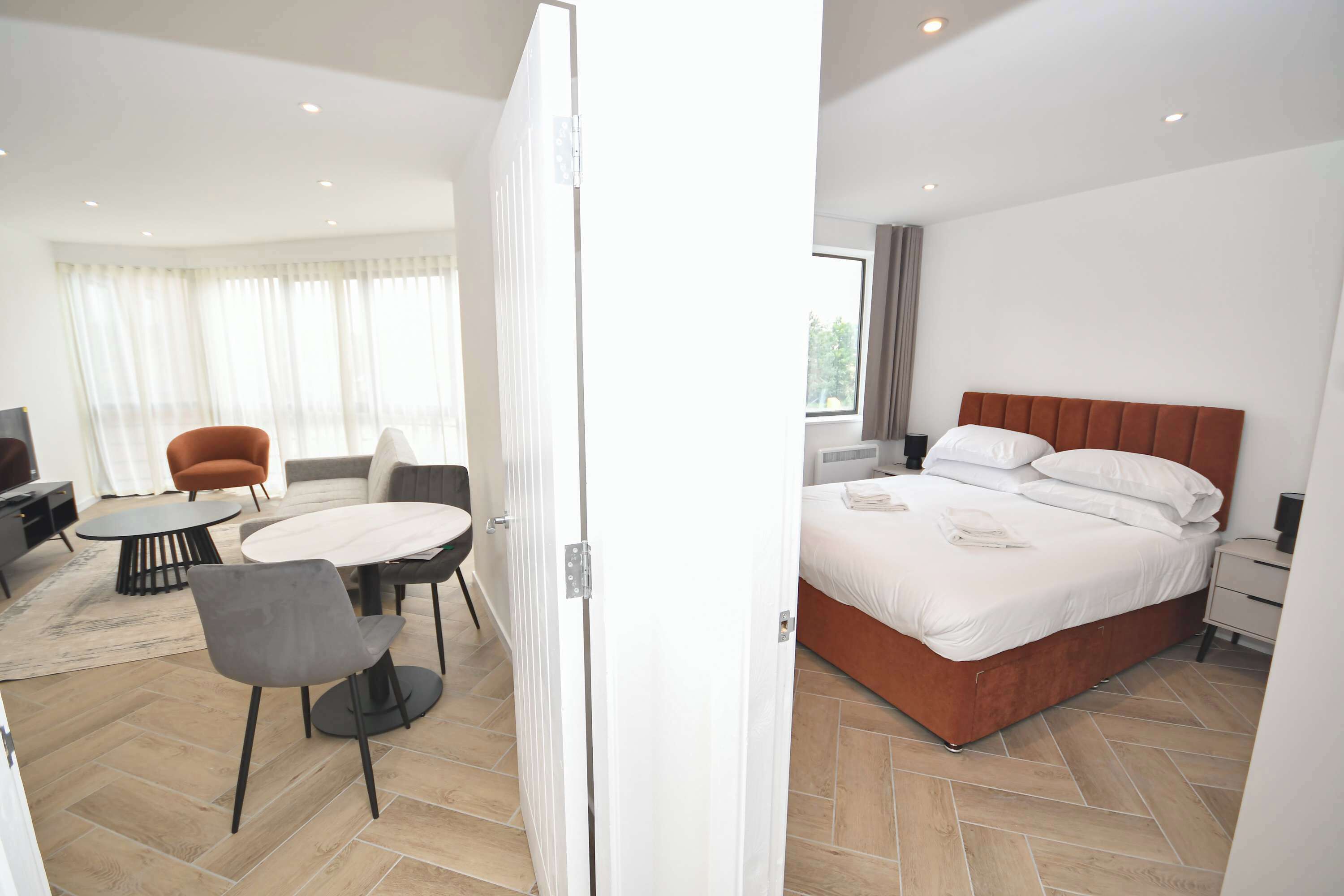 1 bedroom, desk, iron/ironing board, WiFi