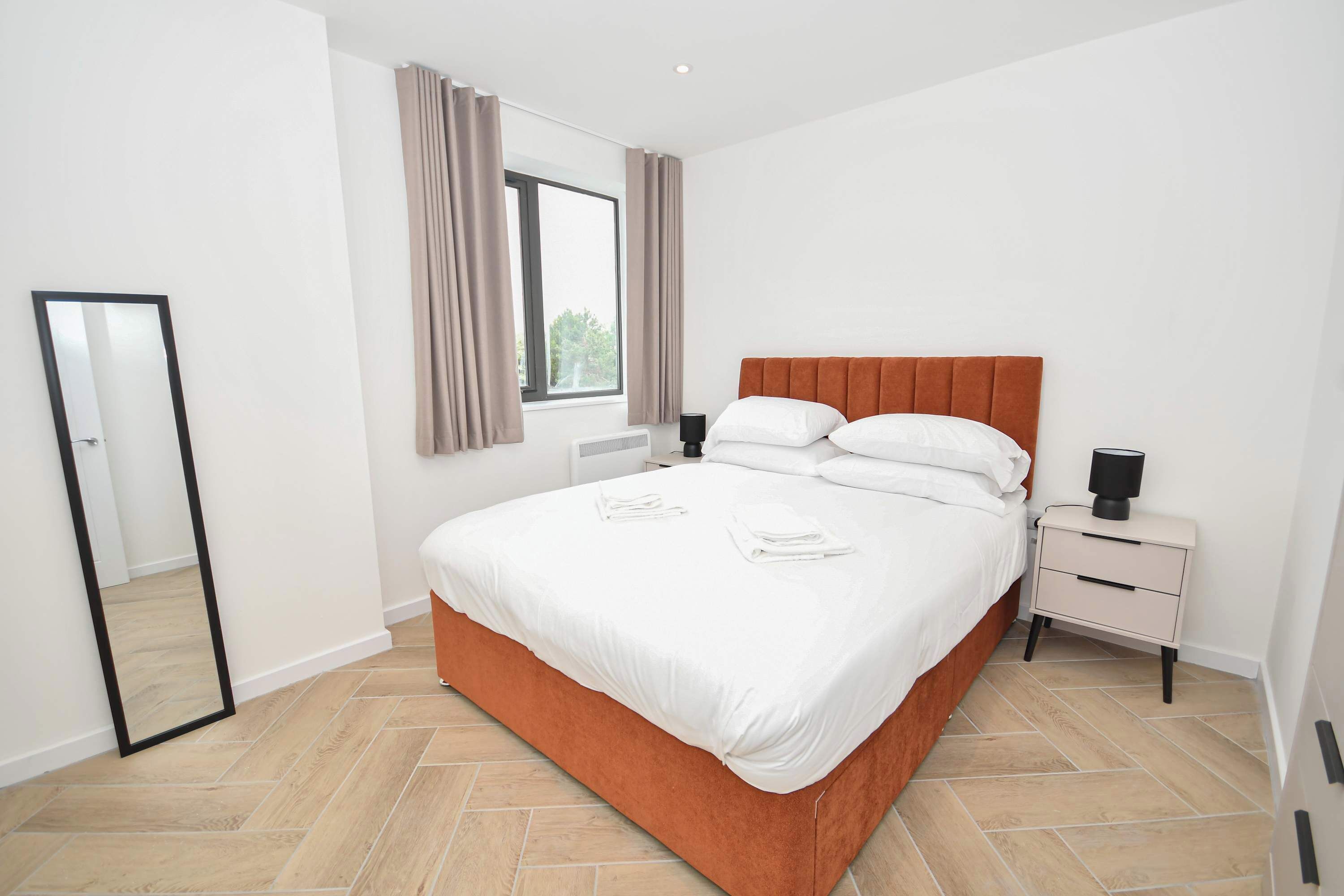 1 bedroom, desk, iron/ironing board, WiFi