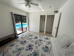 4 quartos, ferros/tábuas de passar roupa, Wi-Fi, roupa de cama