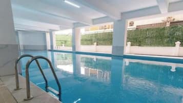 Una piscina techada