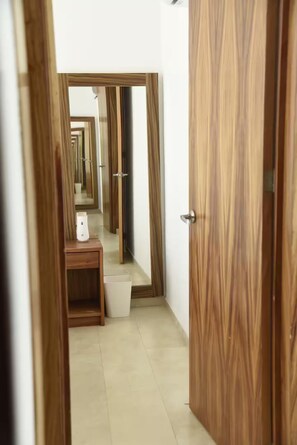 Interior - Punto Oriente Suites (Tonalá)