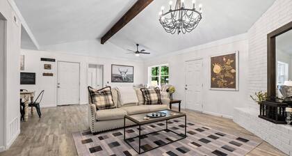 Cozy Downtown Bentonville Home With Hot Tub
