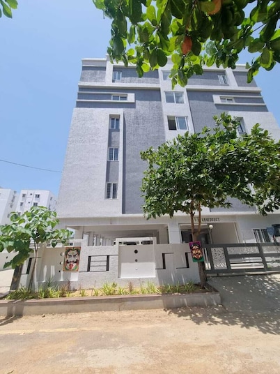 Hotel Kvr Residency Tada 