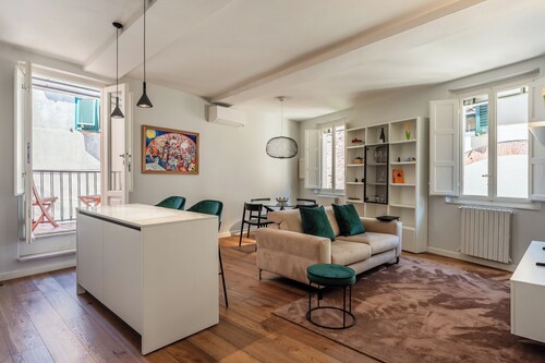 Casa Momo - Modern stay in the heart of Lucca