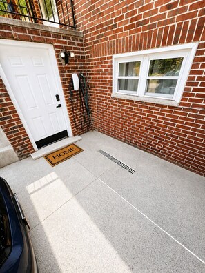 Exterior detail - Cozy Modern Apartment Near NYC, Stadium & Shopping (Jersey City)