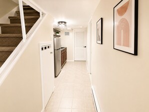 Interior - Cozy Modern Apartment Near NYC, Stadium & Shopping (Jersey City)