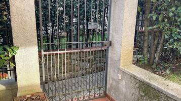 Enceinte de lâhĂ©bergement