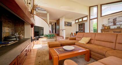 Villa Duomo Mare - ganzes Einfamilienhaus mit Garten und Terrasse. Zu Fuß ins Zentrum
