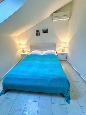 Room - Vrbo Property (Izola)