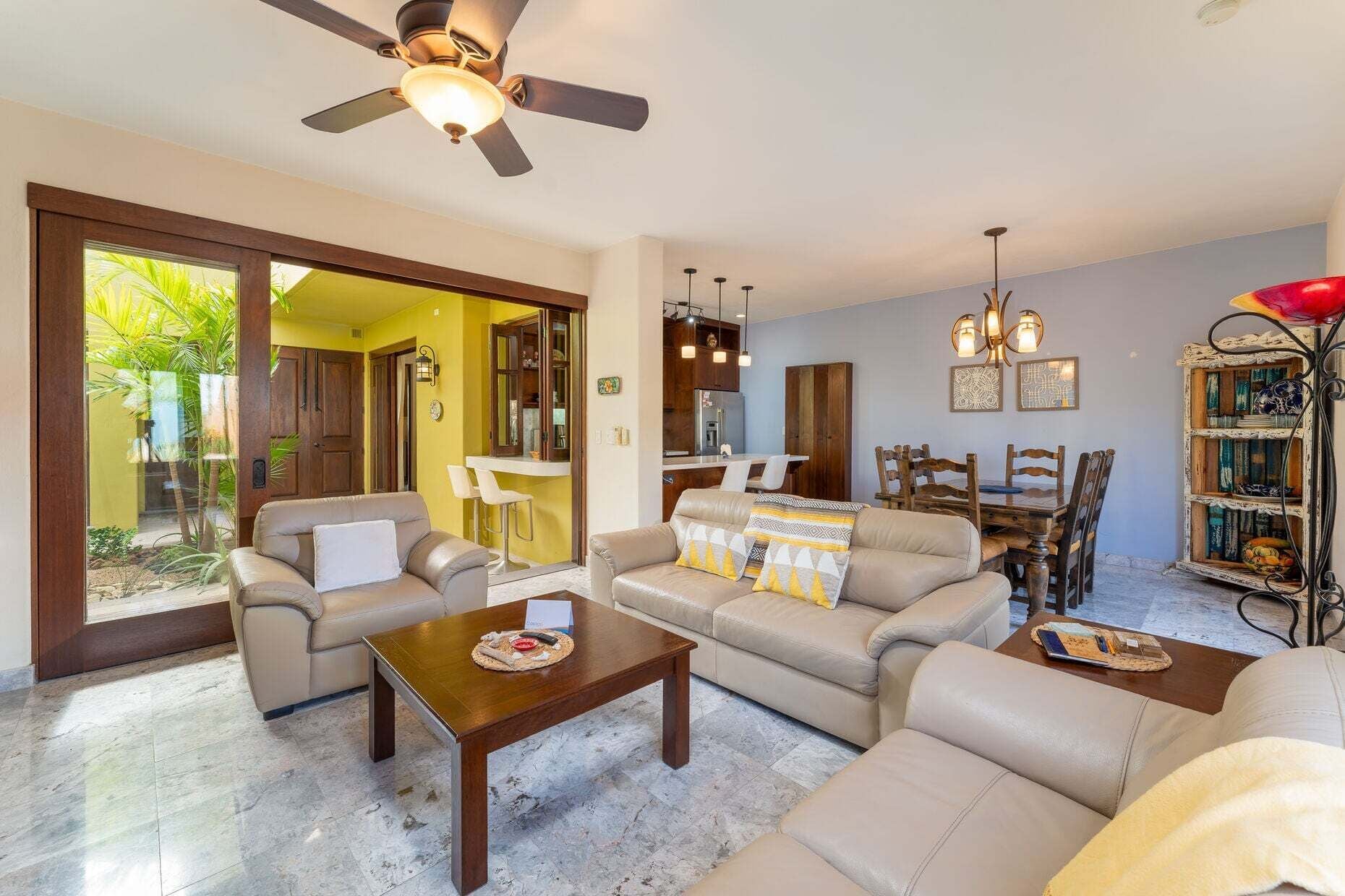 House, Multiple Beds, Pool Access, Ocean View (Casa Del Mar) | Living area