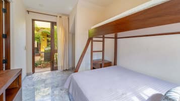 Casa, varias camas, acceso a la alberca, vista al océano (Casa Del Mar) | 2 habitaciones