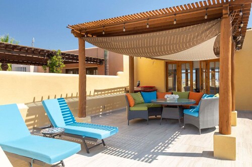 Beautiful Home, in Front of the Community Pool By Casago