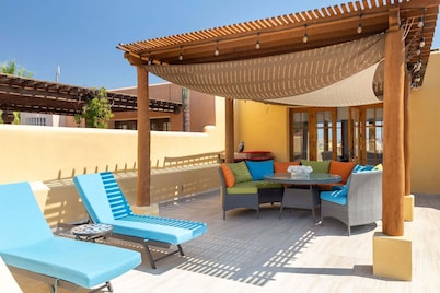 Beautiful Home, in Front of the Community Pool By Casago
