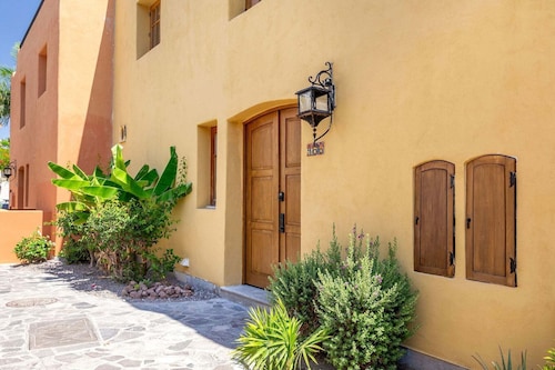 Beautiful Home, in Front of the Community Pool By Casago