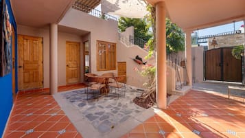 House, Multiple Beds, Pool Access, City View (Casa Dos Perros) | Terrace/patio