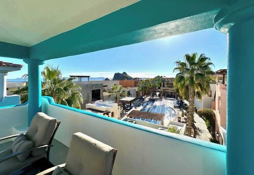 Newly Renovated Home- 5 Steps From LAP Pool