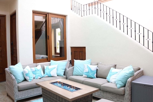 Less Than 5 Minutes From the Beach and Community Pool!