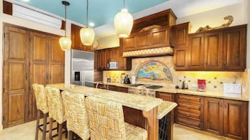 House, Multiple Beds, Pool Access, Ocean View (Casa Hermosa) | Private kitchen